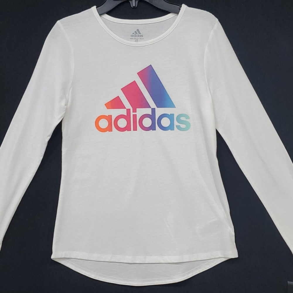 ๐๏ธ Adidas tee - Picture 1 of 5